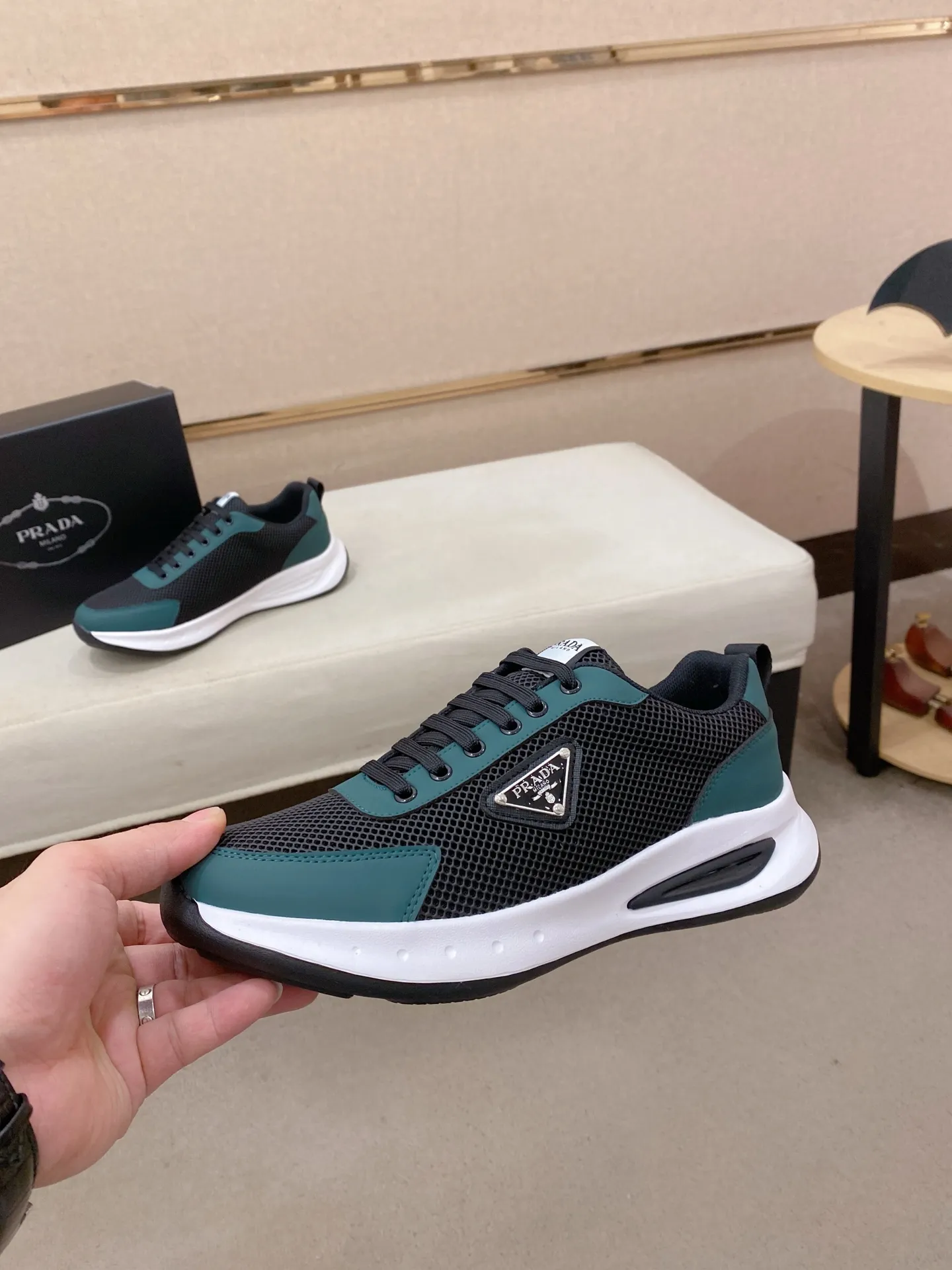 Men's men's shoes💰: 440💰[Prada～Prada] Trendy new styles are on the market. Same style as the official website. Counter quality. Original version. [Strong] [Strong] Imported selected first-layer cowhide. Comfortable and breathable sheepskin lining, fine workmanship, upper layer made of 100% pure cowhide, original last shape, comfortable on the feet, shoe sizes 38 to 44